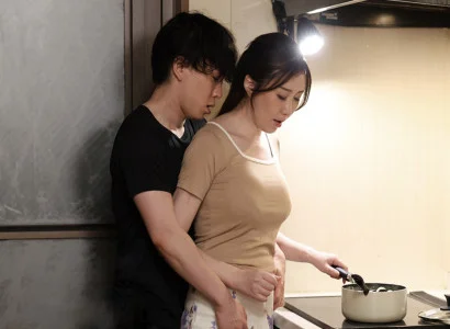 Mẹ kế của chồng làm hài lòng con chồng