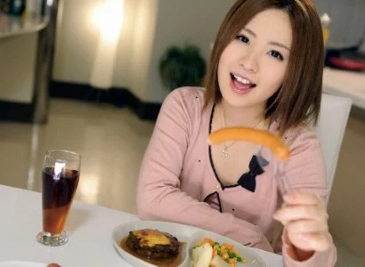 Anh ăn tối xong rồi ăn em
